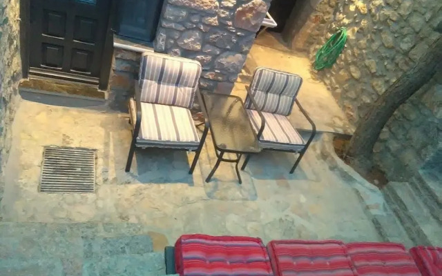 Spitakia Cottages