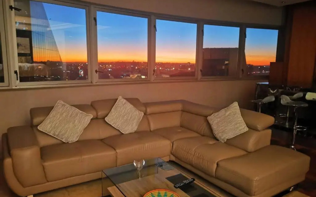 Amazing Joburg views &Unique CBD Luxury Experience