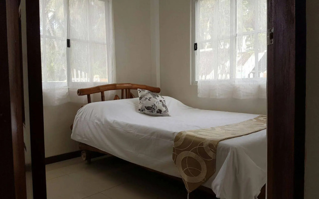 Lanas Beach Resort