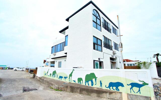 Jeju Nunkeunsaeu Guest House