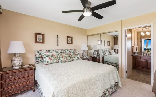 Country Club Villas #216 2 Bedroom Condo