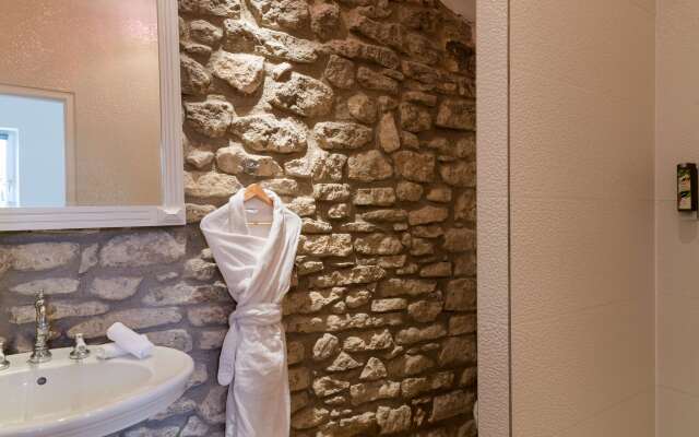 Mas des Romarins, The Originals Relais