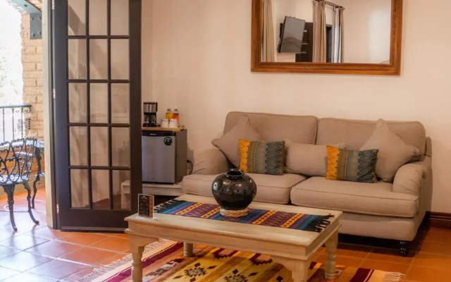 Casa de Adobe Gallery & Luxury Boutique
