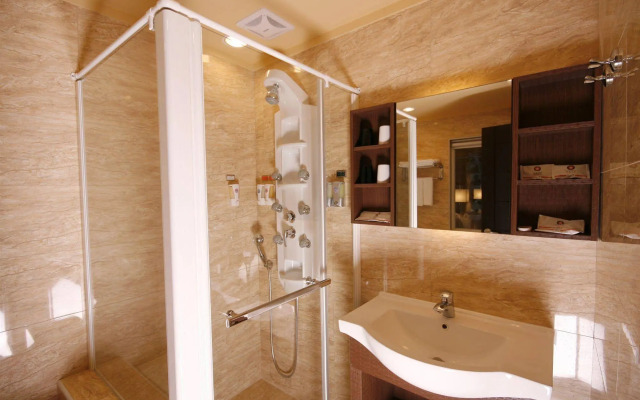 Kindness Hotel Glory Pier