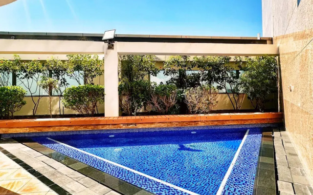Pristine Difc 1BR w Pool Gym