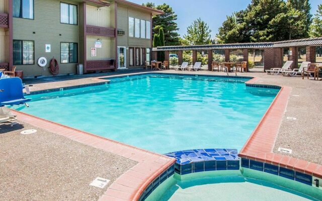 The Hotel B