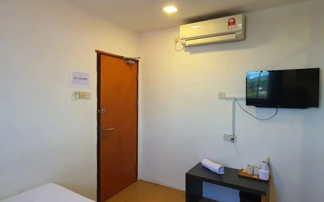 OYO 91053 Signature Inn Miri