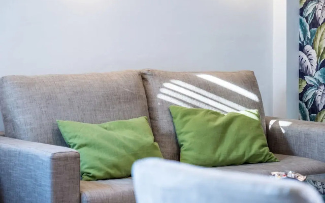 Penthouse Picasso Area