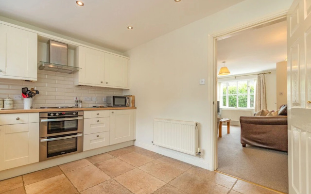 4 Aldelyme Court