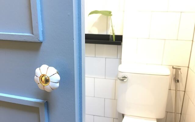 Bangkok Sanookdee - Adults Only