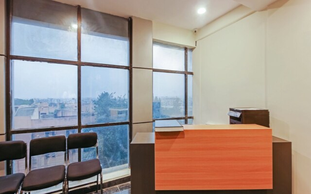 OYO Flagship 16073 Kothapet Ramoji