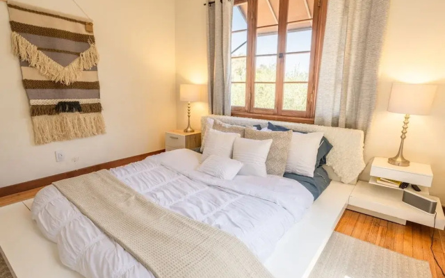 Fredonia by Avantstay Great Views of Studio City