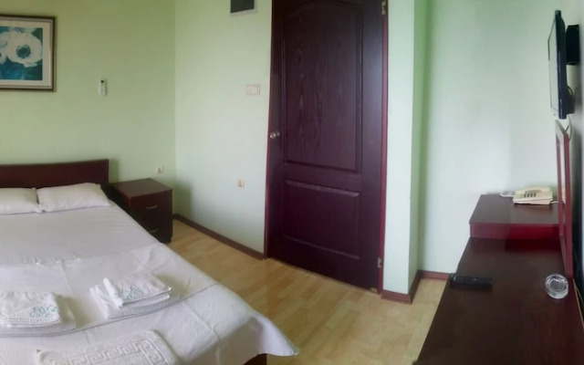 Deniz Otel
