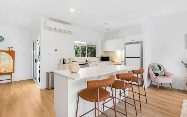 Mimpi Tropics Retreat Holloways Beach – Guest Rooms – Cairns