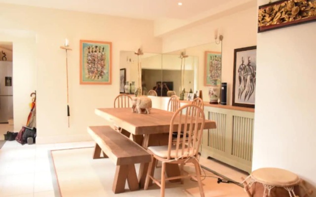Spacious 2 Bedroom Apartment Near Notting Hill Gate