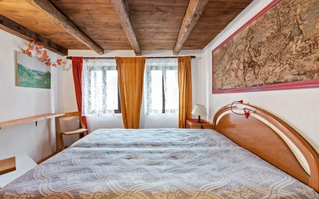 Lovely Holiday Home in Montaner With Patio