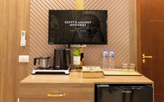 Golden Palm Sunrise Inn