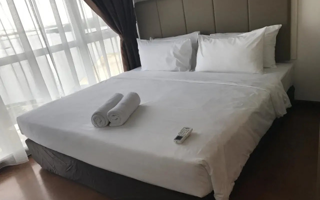 Paragon Serviced Suites @ Straits View