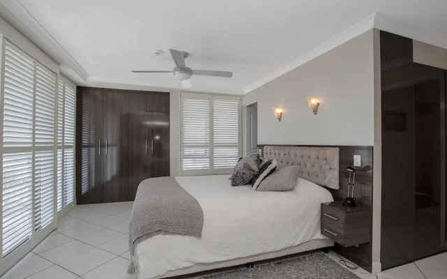 Carool Apartments