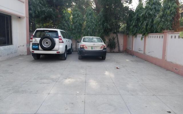 Hotel Days Inn Gulberg