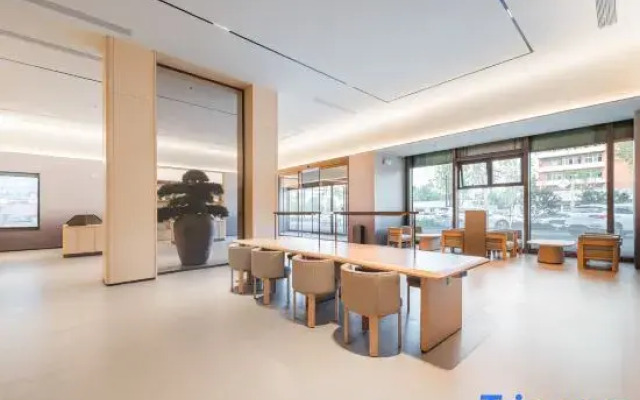 JI Hotel (Qinhuangdao Railway Station Wanda Plaza)