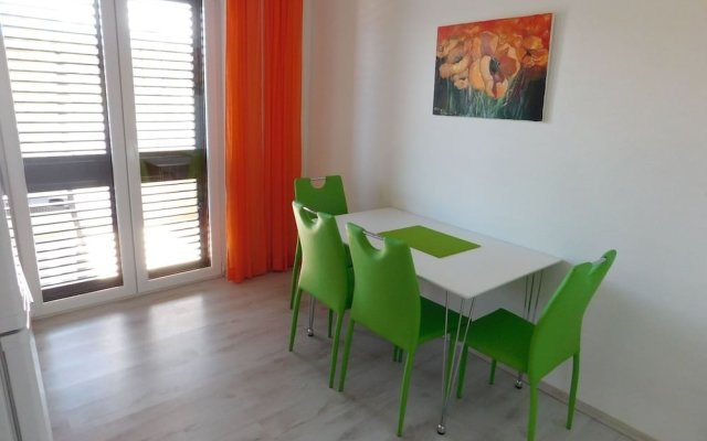 Coloured - Apartments on Island - A2 -zeleni :