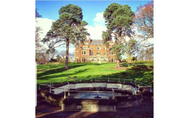 Rossington Hall
