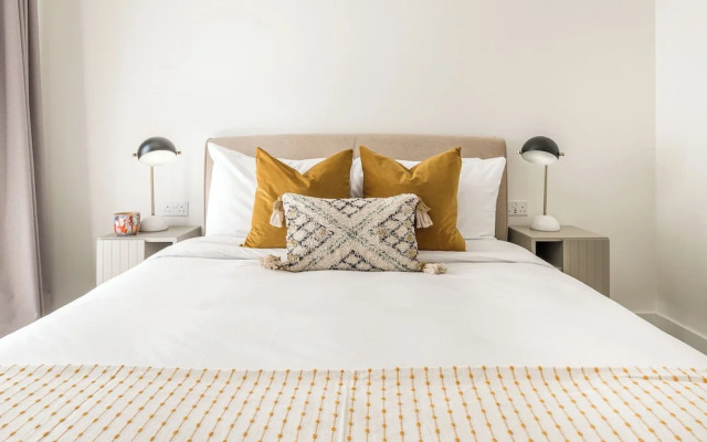 Stratford Apartments by Urban Rest