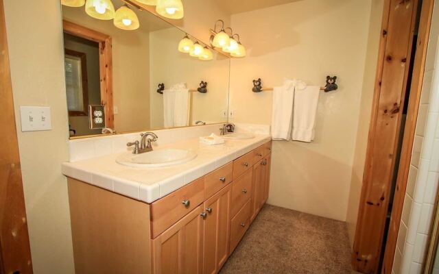 Arktos Jewel-589 by Big Bear Vacations