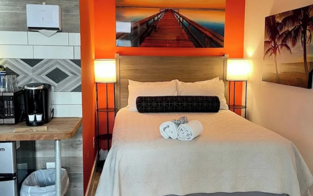 GIPH Sunset Suite Near the Pier