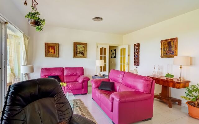 Beautiful Villa in Pedreguer With Swimming Pool