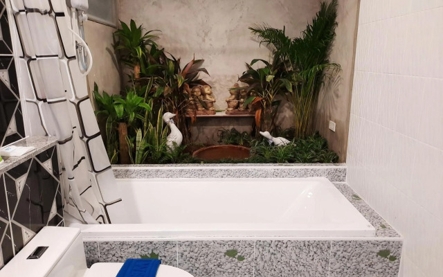 Fancy Carp Resort Hua-Hin