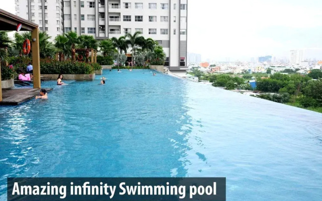 Sunrise City Luxury 2BR SW Pool 15th