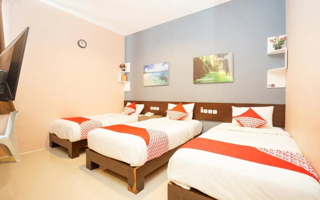 OYO 240 Audah Sevana Syariah Hotel