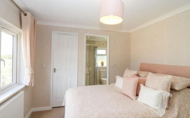 12 Bucklesham Park
