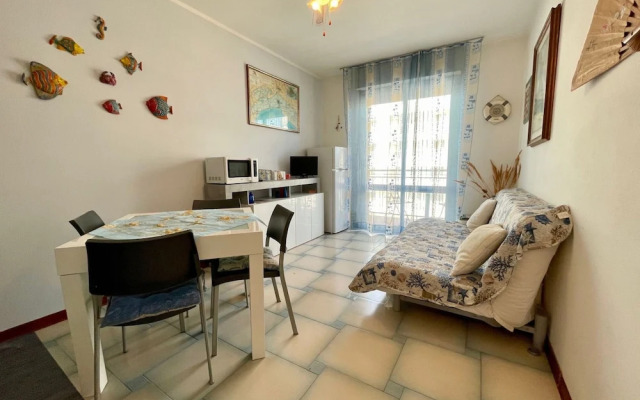 Cozy Apartment With AC and Parking