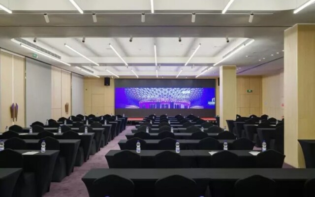 Lanou International Hotel, Hong Kong Middle Road, May Fourth Square, Qingdao