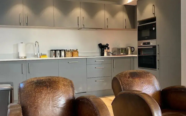 CH Apt 7 2bed in Bath