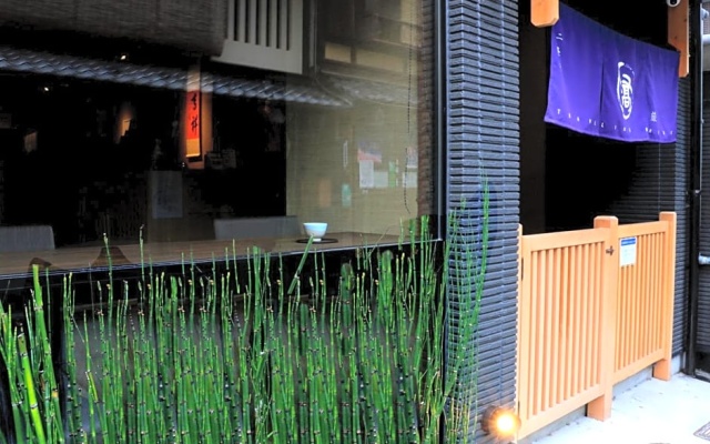 Hotel Traveling Bridge Nijojo – Outside – Kyoto