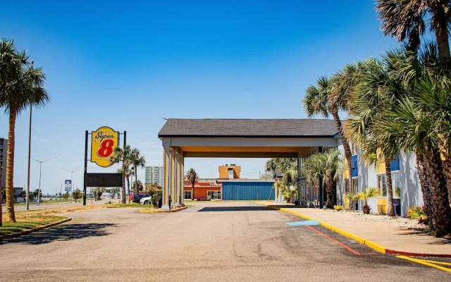 Biloxi Beach Hotel
