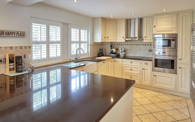 Host Stay Doray House