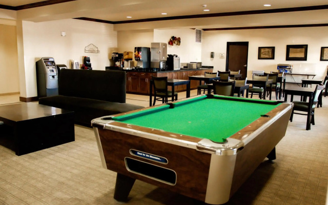 Black Gold Suites Stanley