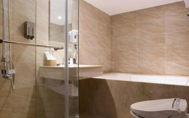 Noble Hotel