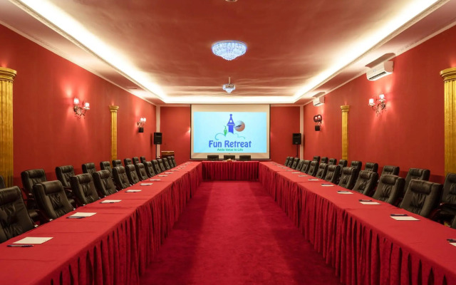 Fun Retreat Resort, Hotel and Ayurveda Spa
