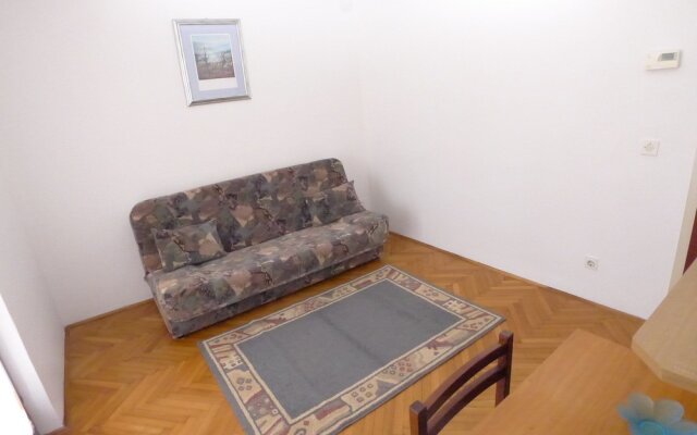 Three Person Apartment Near the Beach