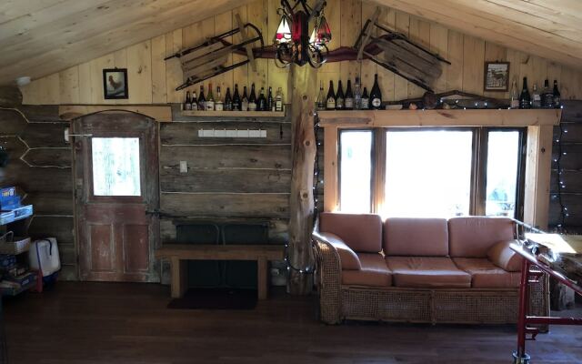 Chimo Refuges Treehouse Resort