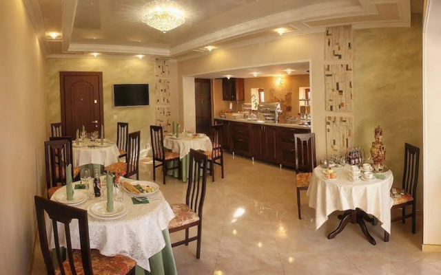 Dynasty Home