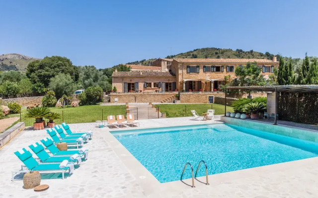 Residence by G Cas Comte