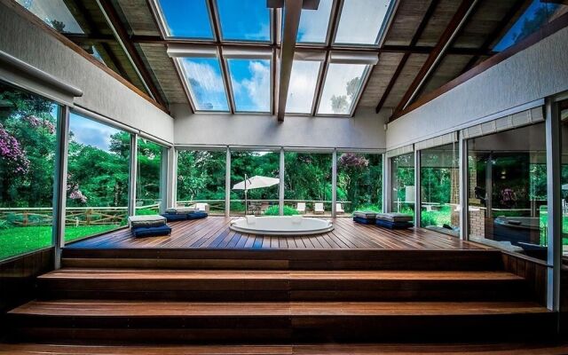 Paradise Hotel Boutique