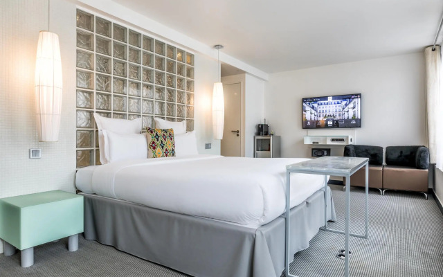 Kube Hotel Paris
